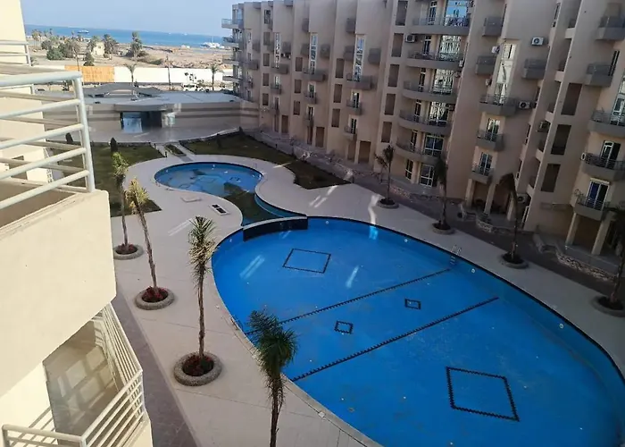 Апартаменты Luxury Modern Near Airport & Downtown Хургада