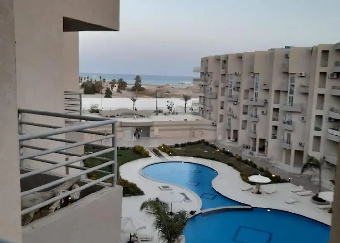 Апартаменты Luxury Modern Near Airport & Downtown Хургада