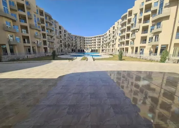 Апартаменты Luxury Modern Near Airport & Downtown Хургада