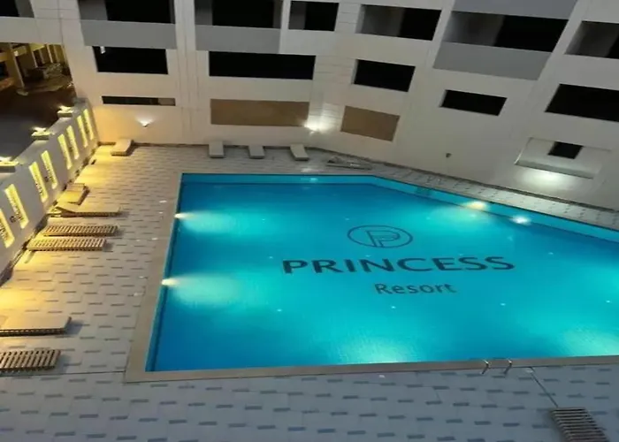 Luxury Modern Near Airport & Downtown Хургада