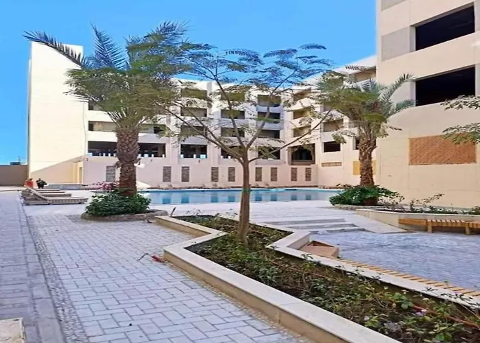 Апартаменты Luxury Modern Near Airport & Downtown Хургада