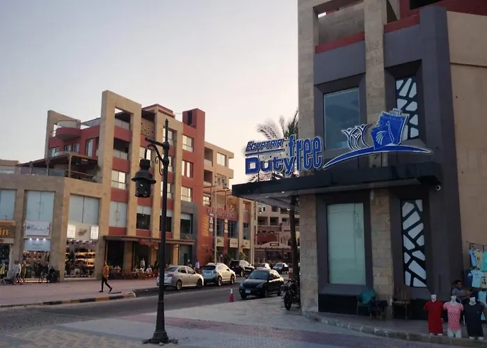 Luxury Modern Near Airport & Downtown * Хургада