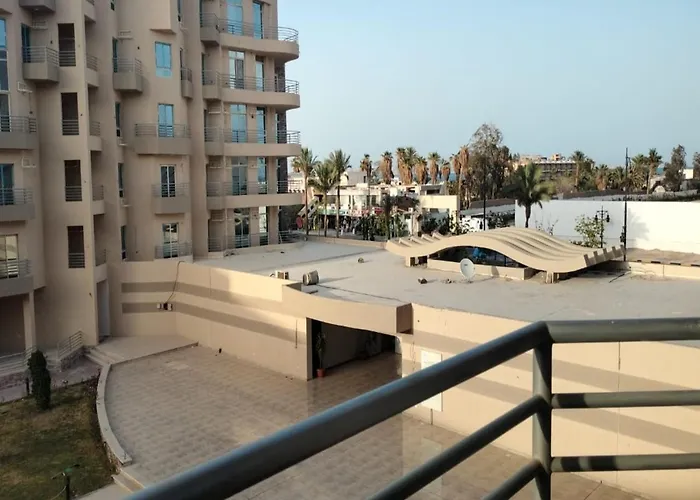 Апартаменты Luxury Modern Near Airport & Downtown
