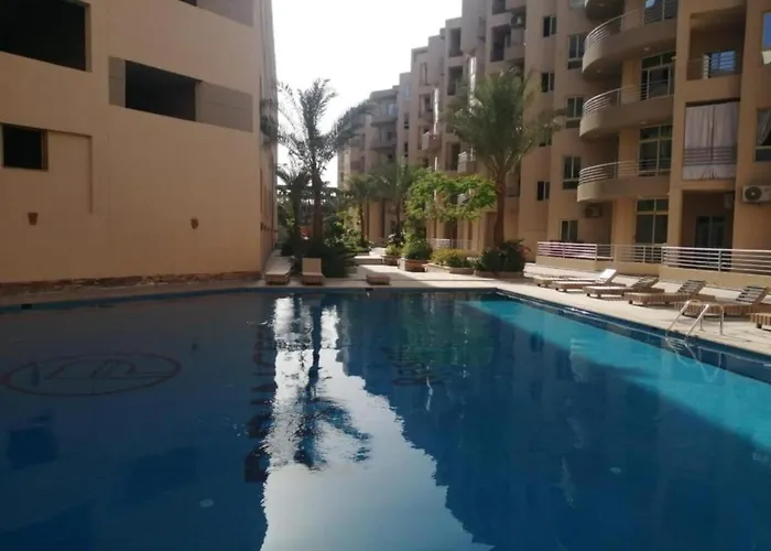 Апартаменты Luxury Modern Near Airport & Downtown