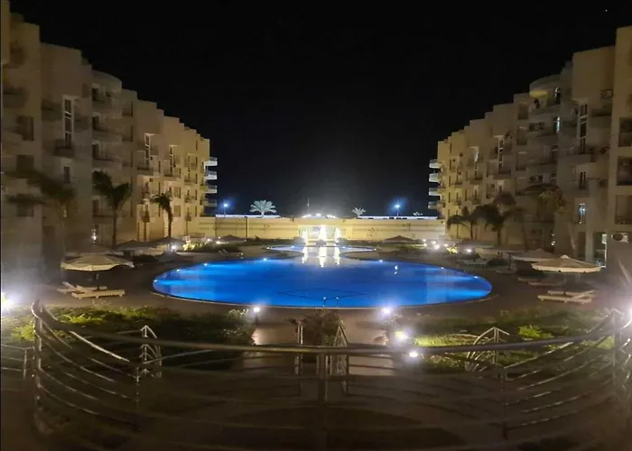 Luxury Modern Near Airport & Downtown * Хургада